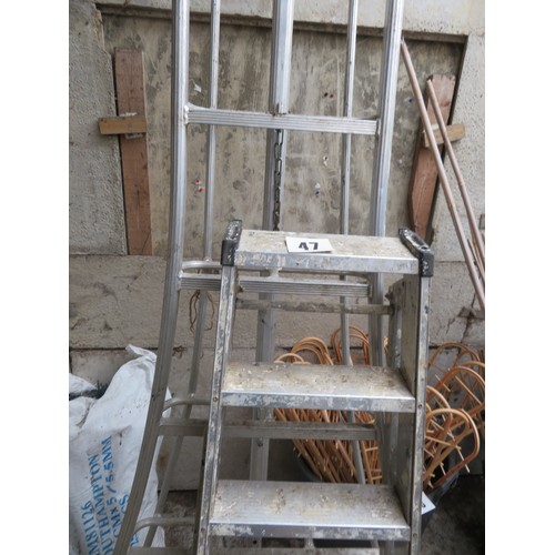 47 - A SET OF STEPS.  PLEASE NOTE THE LARGE SET HAVE BEEN REMOVED.