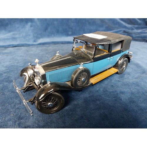 264 - Two Franklin Mint Model vehicles being 1907 Rolls Royce 