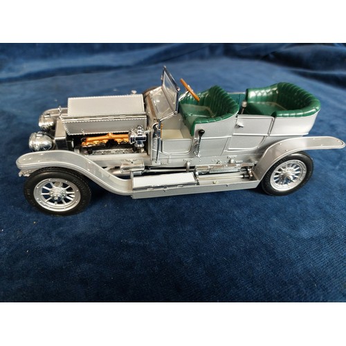 264 - Two Franklin Mint Model vehicles being 1907 Rolls Royce 