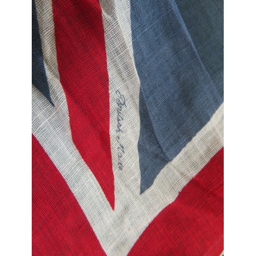 421 - A collection of vintage flags for Great Britain and other countries of various sizes.