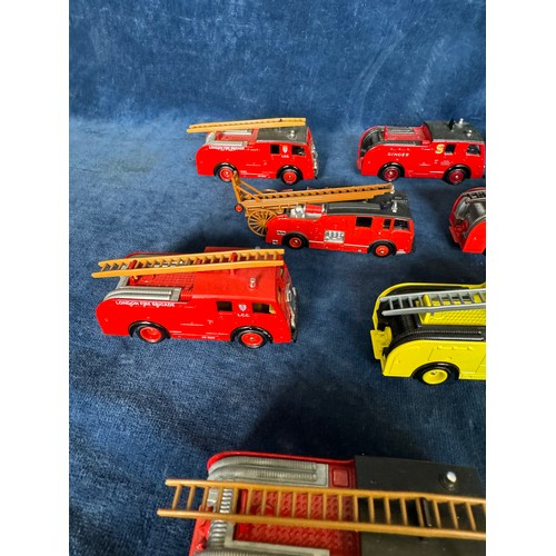 111 - A tray of 7 Lledo and 4 trackside model vintage fire engine vehicles.