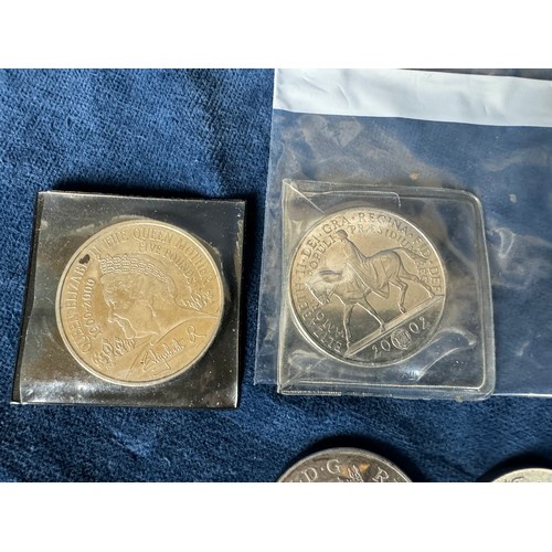 207 - A quantity of late 20th coins, Crowns, etc in a bag