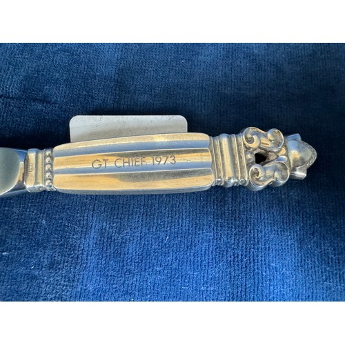 273 - A vintage Georg Jensen sterling silver bar knife with stylised acorn design. The handle is marked 