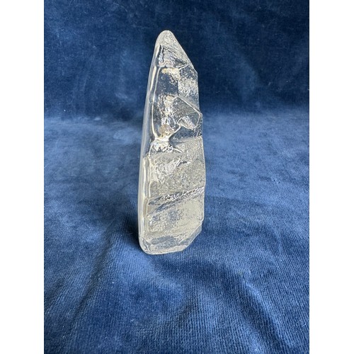 396 - Three pieces of full lead crystal deep relief glass block sculptures depicting Polar Bears as part o... 