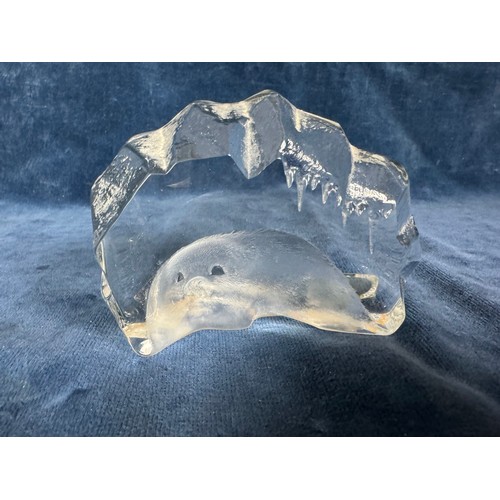 396 - Three pieces of full lead crystal deep relief glass block sculptures depicting Polar Bears as part o... 