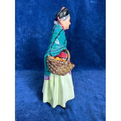 401 - A Royal Doulton figurine 