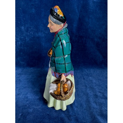 401 - A Royal Doulton figurine 