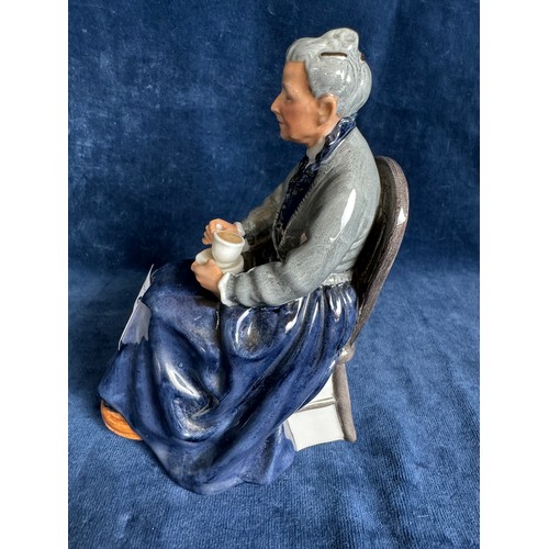 402 - A Royal Doulton figurine 