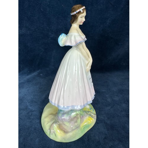 487 - A Royal Doulton figurine 