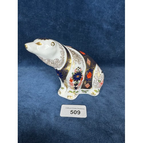 509 - The Royal Crown Derby paperweight of 