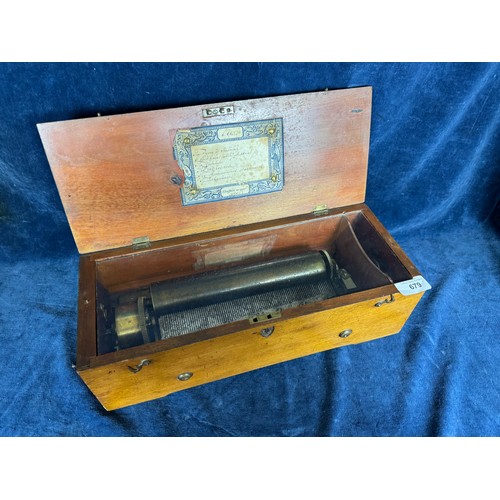 679 - Music box in wooden case