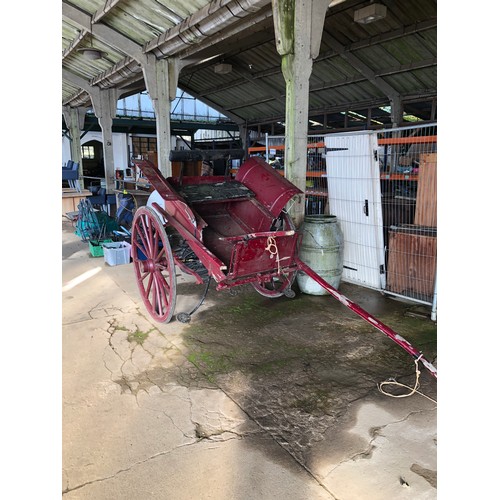 7 - A vintage 2 wheel  sprung cart. The seat can be adjusted to accommodate 2 people facing forwards or,... 