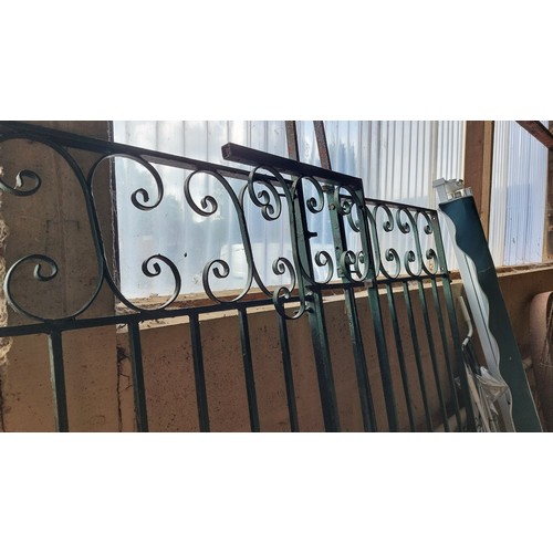 100 - DARK GREEN  WROUGHT IRON GARDEN ARBOUR