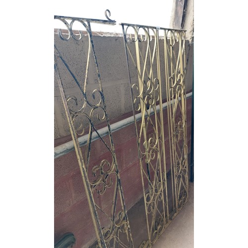 101 - LIME GREEN  WROUGHT IRON GARDEN ARBOUR