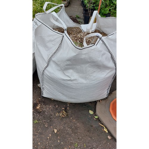 453 - BAG OF PORCELAIN CHIPPINGS