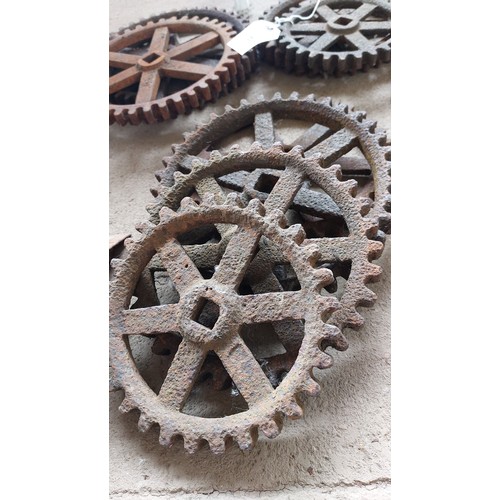 34 - 10 VINTAGE METAL WHEEL COGS