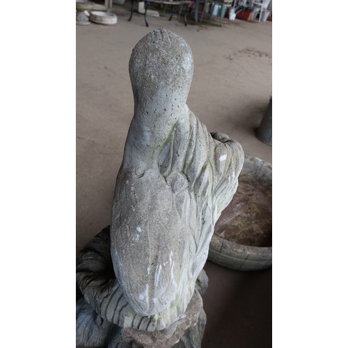 46 - PELICAN CONCRETE WATER FEATURE - HEIGHT 74CM