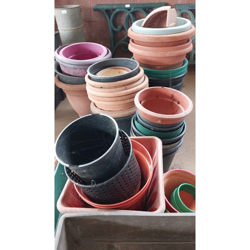 113 - ASSORTED GARDEN POTS, ETC