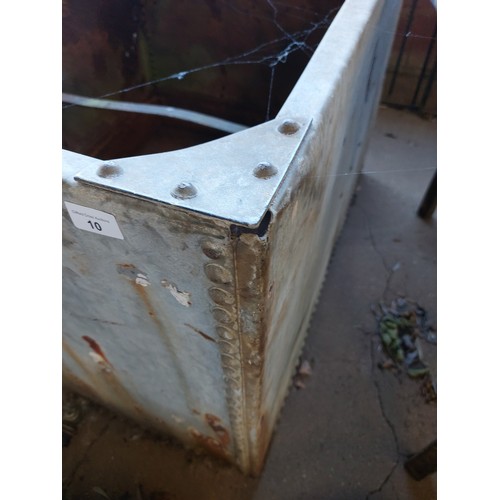 10 - LARGE GALVANISED RIVETED TANK - HEIGHT 71CM, LENGTH 107CM, WIDTH 84CM