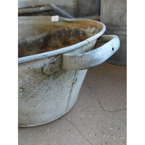 31 - VINTAGE GALVANISED PLANTER, MEASURES APPROXIMATELY 55CM (WITHOUT HANDLES) X 43CM X 24CM.