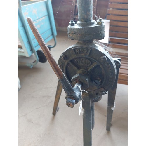 40 - 3 LEGGED PARAGON HAND TRANSFER PUMP