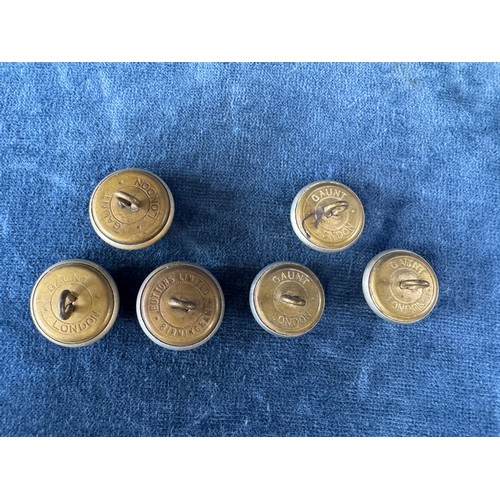 152 - Three small and 3 large British Railways buttons, made by Gaunt, London and Button's Ltd, Birmingham... 
