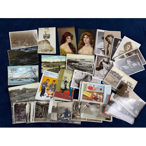 281 - A collection of black and white and coloured postcards, depicting various views and portraits, etc.