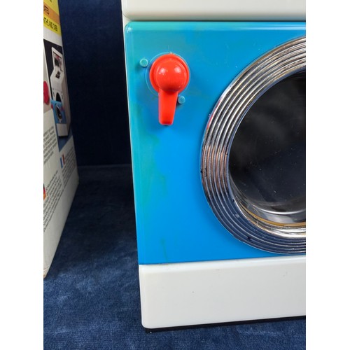 339 - A vintage Casdon toy washer/ washing machine, item No. 155, made in England, in original presentatio... 