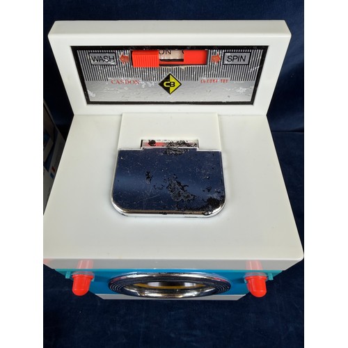 339 - A vintage Casdon toy washer/ washing machine, item No. 155, made in England, in original presentatio... 