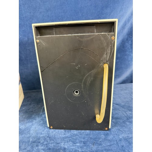 339 - A vintage Casdon toy washer/ washing machine, item No. 155, made in England, in original presentatio... 