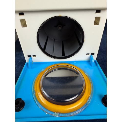 339 - A vintage Casdon toy washer/ washing machine, item No. 155, made in England, in original presentatio... 