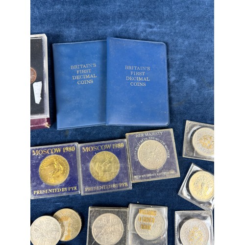 202 - A collection of coins being,  six crowns, 2 being Silver Wedding for H. M. Queen Elizabeth and H. R.... 
