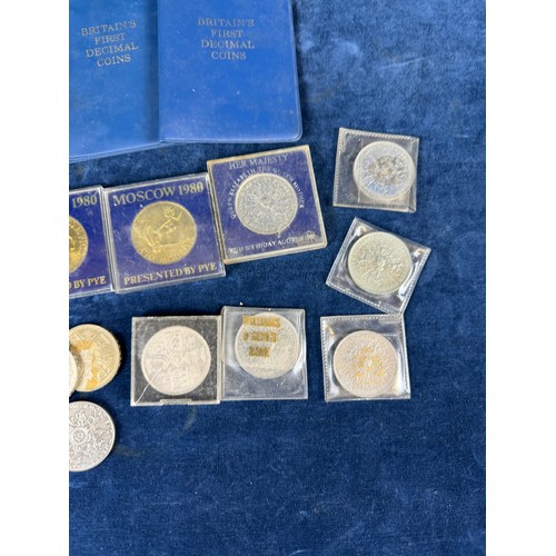 202 - A collection of coins being,  six crowns, 2 being Silver Wedding for H. M. Queen Elizabeth and H. R.... 