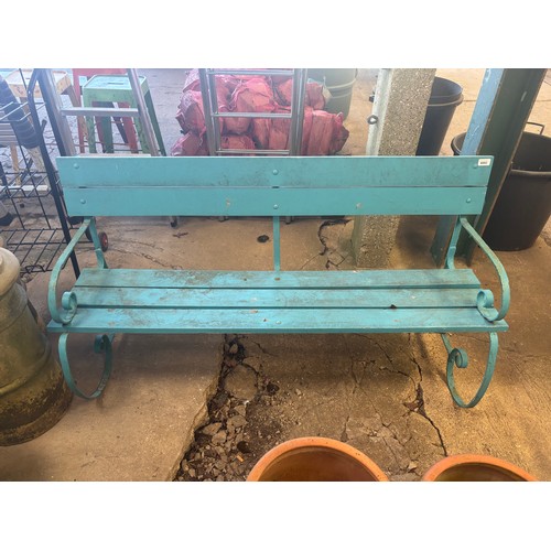 6002 - A blue painted metal framed bench with wooden slats, measuring 142cm long.