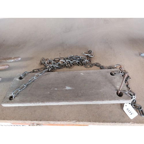 6171 - A vintage wooden garden swing with chain.