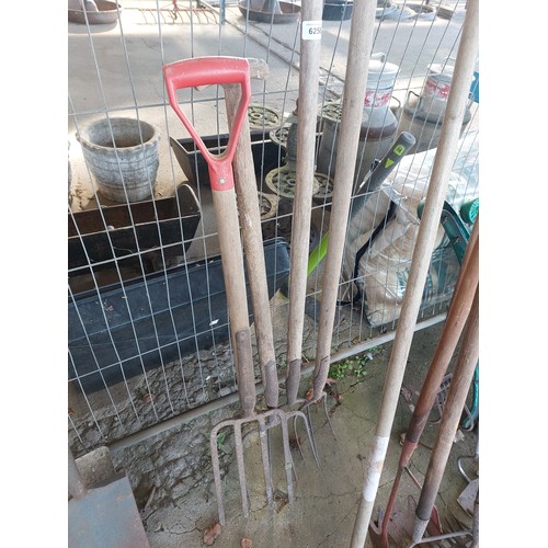 6258 - Two vintage pitch forks and 2 garden forks.