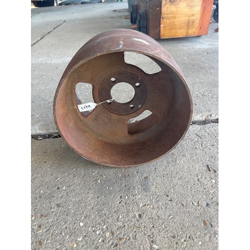 6271 - A cast iron traction engine belt wheel.