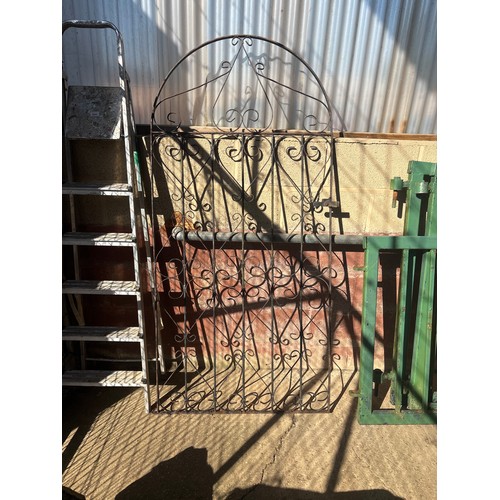 6294 - A wrought iron arch top garden gate, measuring 188cm high and 89cm wide.