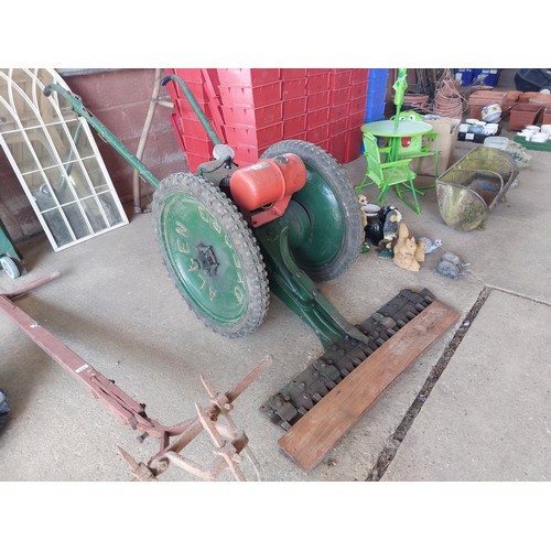 6299 - An Allen Oxford scythe mower.