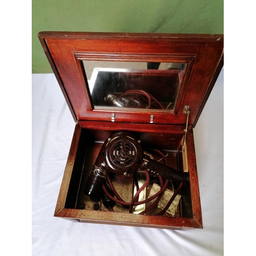 318 - A 1930s brown bakelite hairdryer in original wooden box, model Ormond E1022