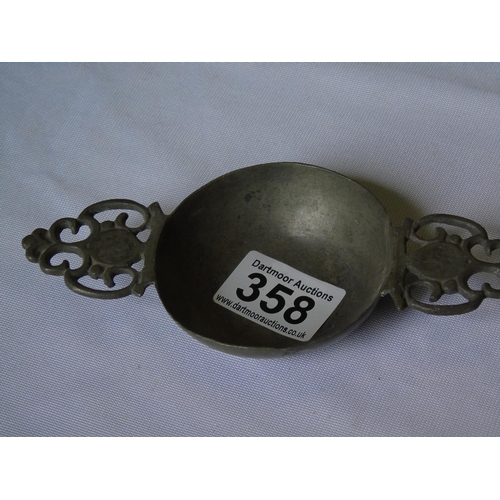 358 - A pewter whisky cup/quaich with two handles
