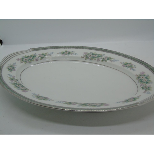 90 - Japanese Noritake 5504 Bristol Pattern dinner service, a very large quantity, backstamped