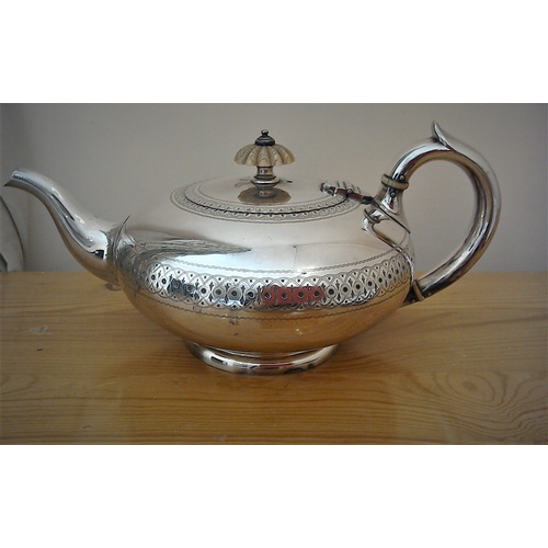 186 - A quantity of silver plated items: an excellent Elkington plated silver teapot with perforated desig... 