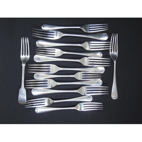 191 - An assortment of good quality vintage flatware including Roberts and Belk, three fiddle pattern tabl... 