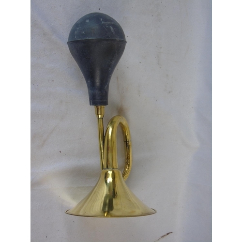 576 - A brass klaxon car horn