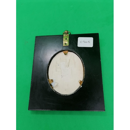 40 - A good quality 19C miniature painted on ivory, of a lady in period costume and contained in a period... 