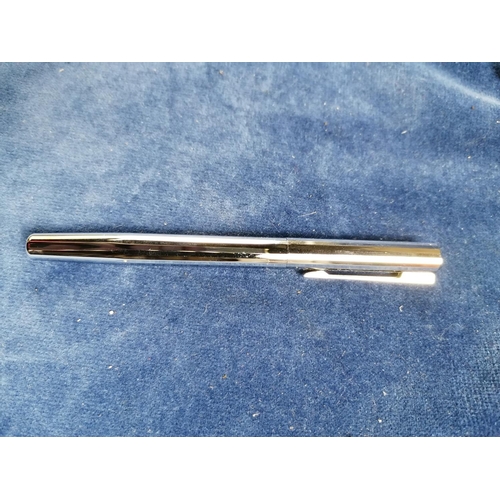 48 - A Waterman fountain pen contained in a box