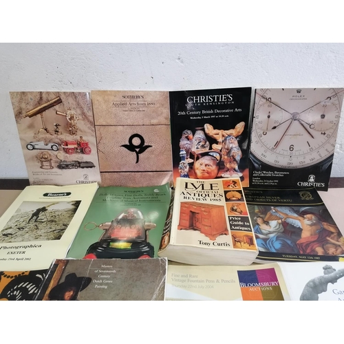 379 - Collection of Books and Catalogues on Antiques.