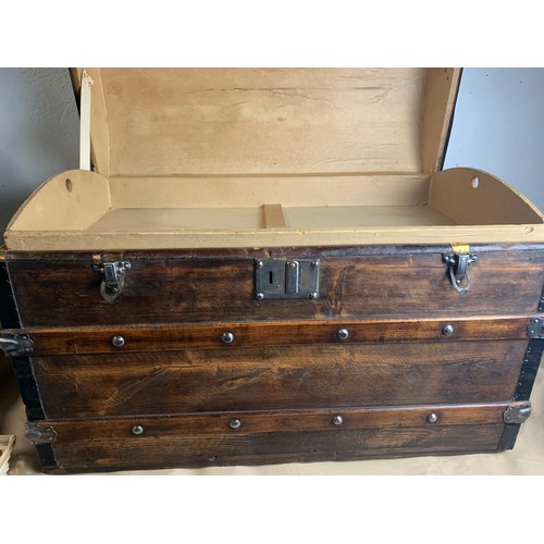 372 - A magnificent steamer cabin trunk that has been fully restored by the UK's leading trunk restorer. F... 