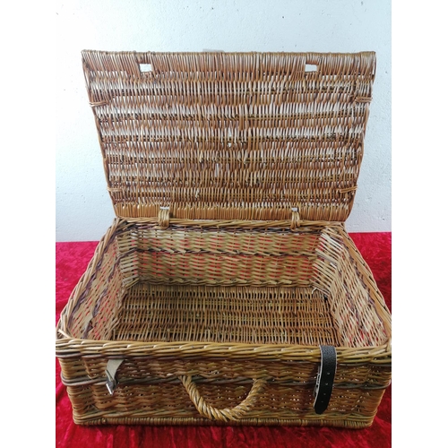 1 - Smart wicker picnic basket with hinged top.